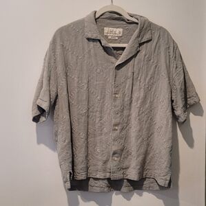 Abercrombie Short Sleeve Embroidered Cropped Button-Up Shirt